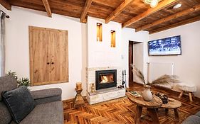 Oiti Mountain Apartments
